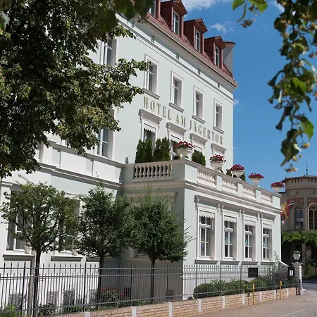 Am Jaegertor Отель Потсдам