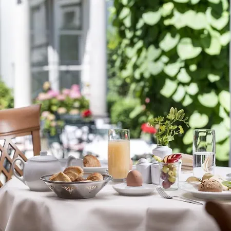 Am Jaegertor Отель 4*