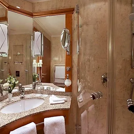 Am Jaegertor Hotel 4*
